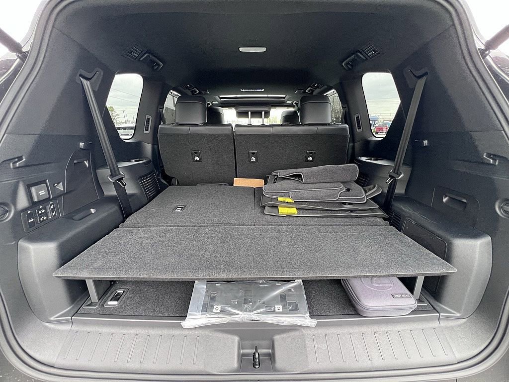 New 2026 Lexus LX 700h Luxury image 17