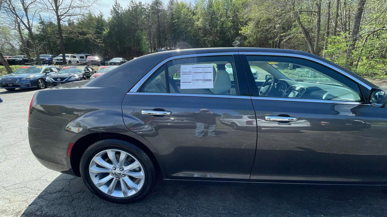 Used 2015 Chrysler 300 C w/ Light Group image 10