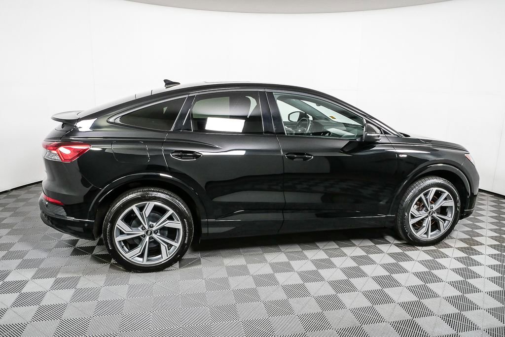 Certified 2023 Audi Q4 e-tron Prestige w/ Black Optic Package image 2