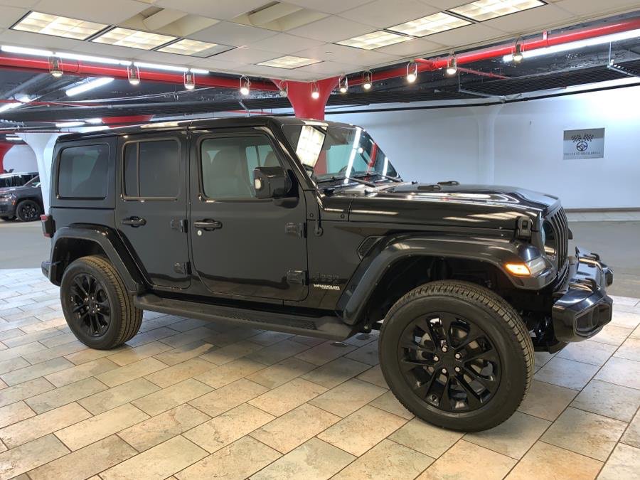 Used 2022 Jeep Wrangler Unlimited Sahara AWD/4WD image 5