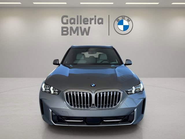 Certified 2024 BMW X5 sDrive40i w/ Executive Package image 3