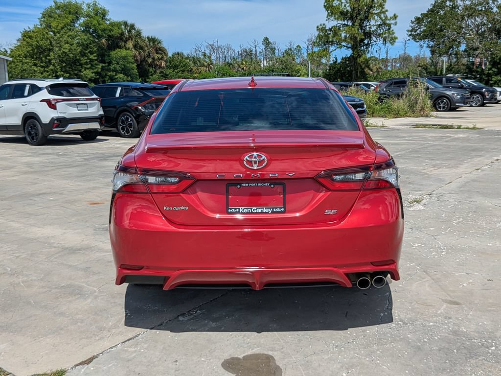 Used 2021 Toyota Camry SE FWD image 7