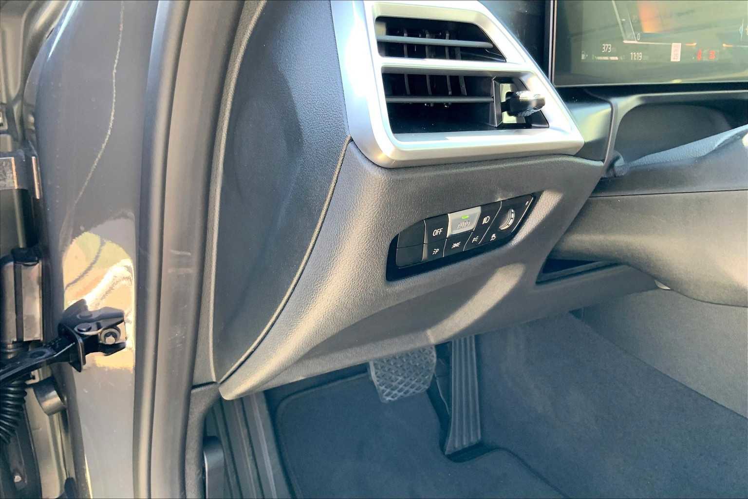 New 2026 BMW 430i xDrive Coupe w/ Premium Package image 18