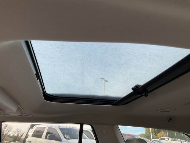 Used 2011 Buick Enclave CXL image 18