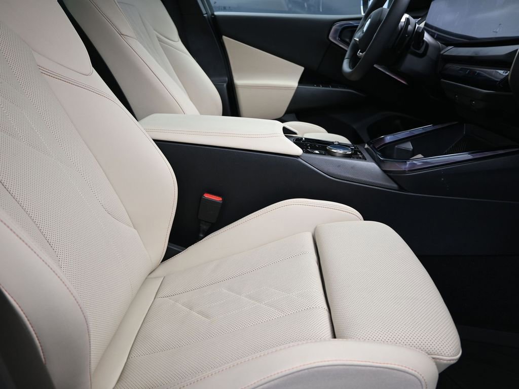 Certified 2025 BMW X3 xDrive30i w/ Convenience Package image 25