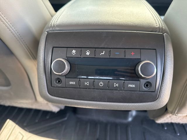 Used 2015 Chevrolet Traverse LT image 41