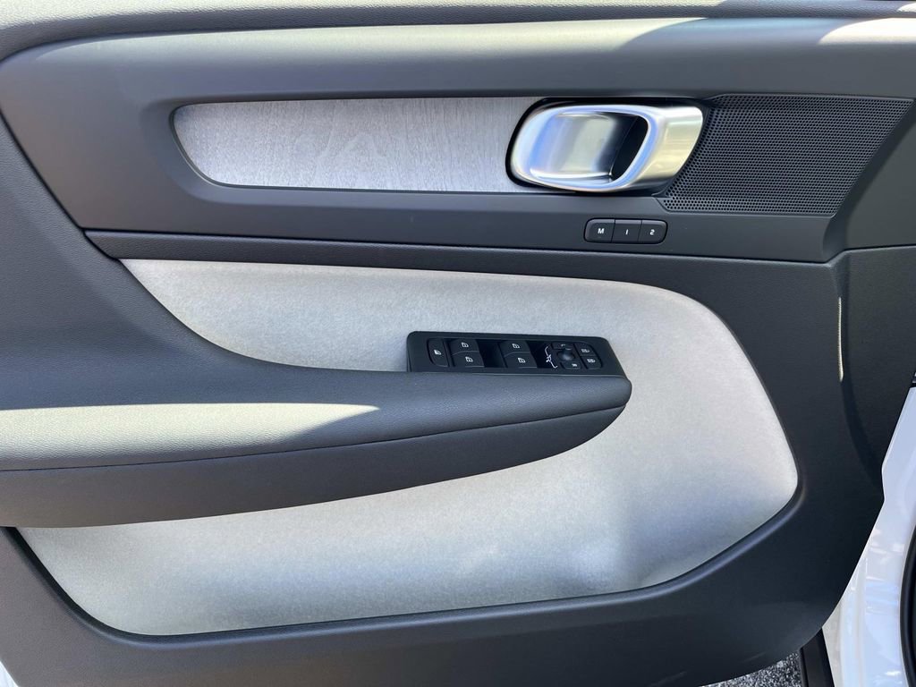 New 2026 Volvo XC40 B5 Plus w/ Protection Package Premier image 23