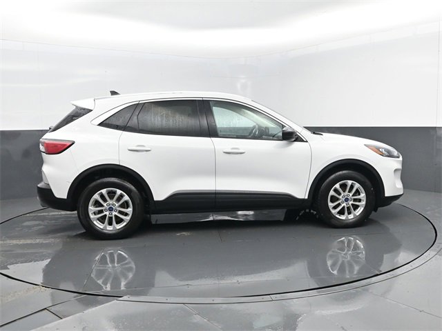 Used 2022 Ford Escape SE w/ Cold Weather Package image 4