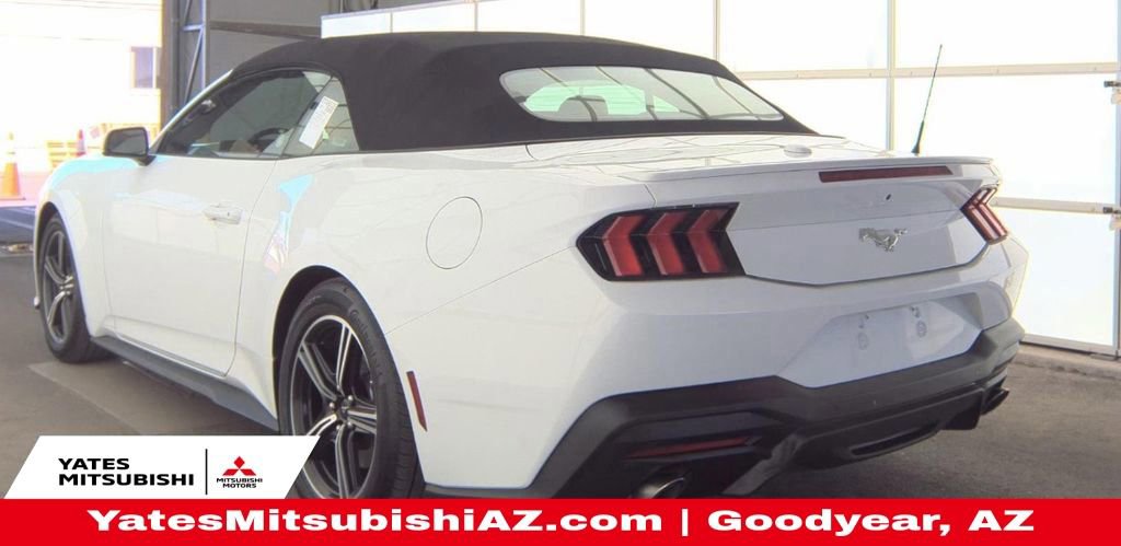 Used 2025 Ford Mustang Premium image 4