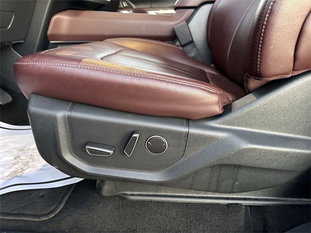 Used 2024 Ford Expedition Limited image 12