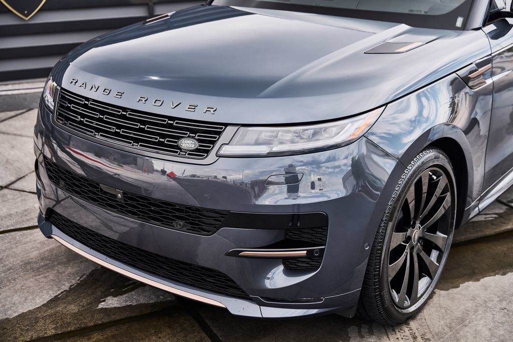 Used 2025 Land Rover Range Rover Sport Dynamic SE AWD/4WD image 6
