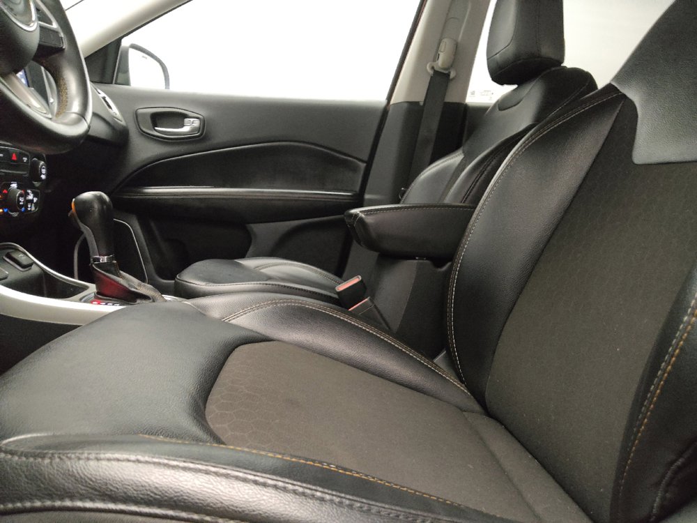 Used 2021 Jeep Compass Latitude FWD image 17
