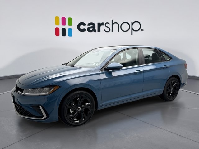 Used 2025 Volkswagen Jetta SE FWD image 1