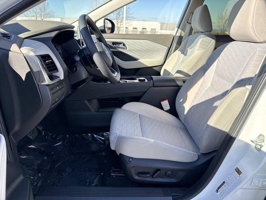 Used 2023 Nissan Rogue SV AWD/4WD image 24