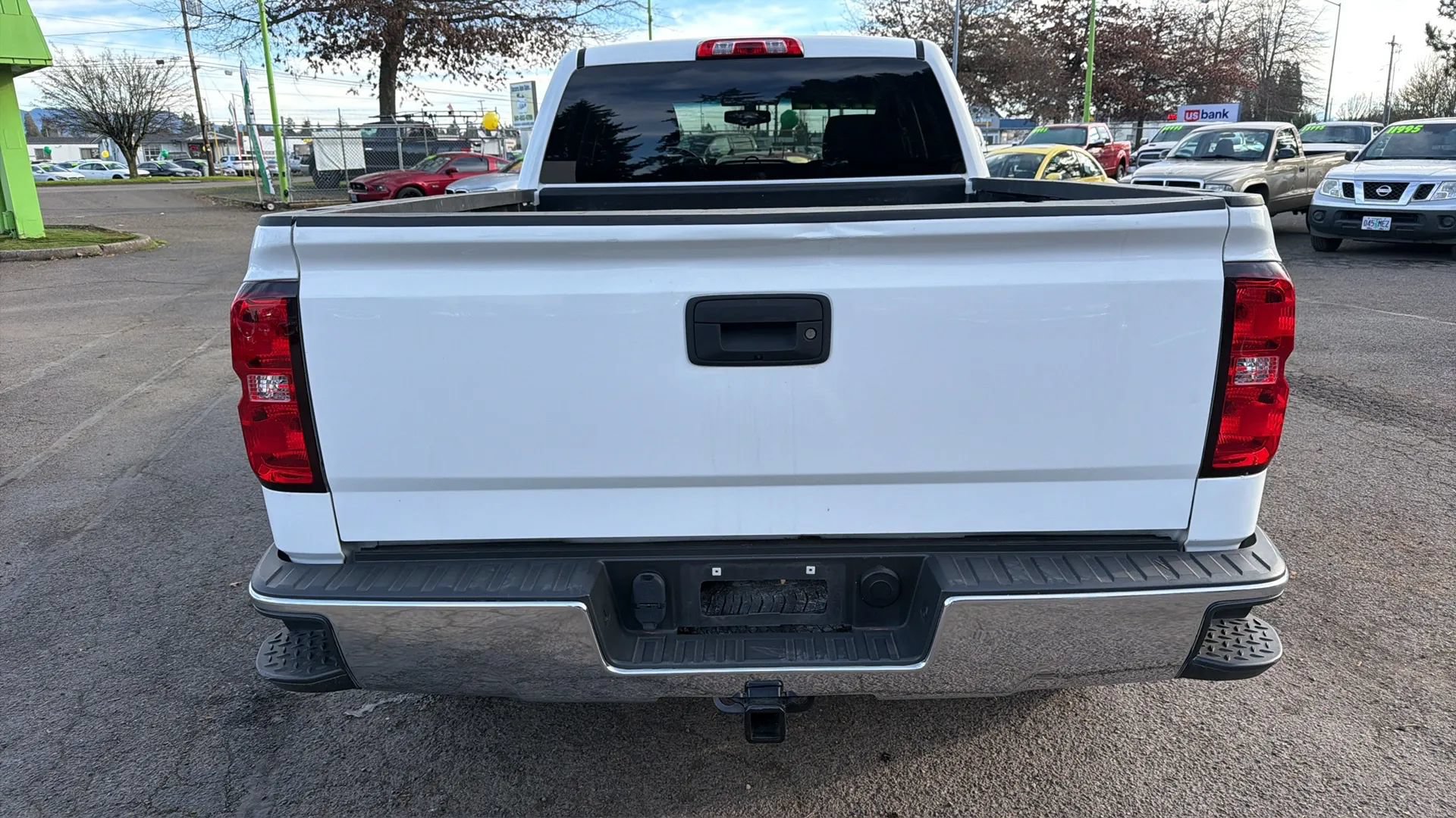 Used 2018 Chevrolet Silverado 1500 LT w/ Trailering Package AWD/4WD image 4