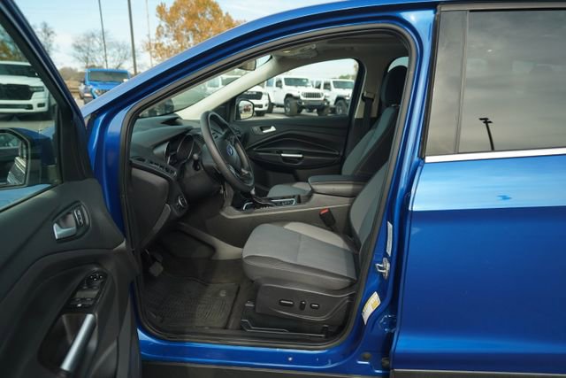 Used 2017 Ford Escape SE w/ SE Cold Weather Package image 14