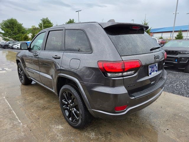Used 2020 Jeep Grand Cherokee Altitude image 11