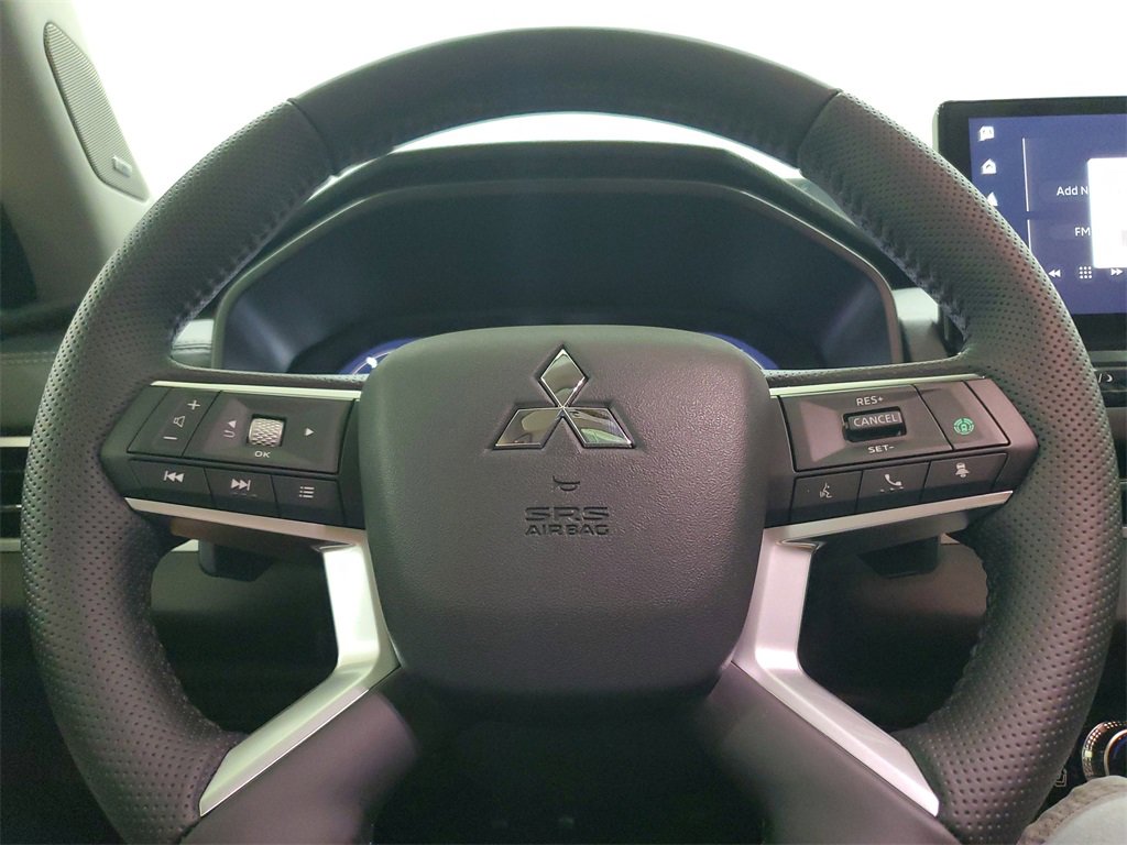 New 2025 Mitsubishi Outlander SEL image 23