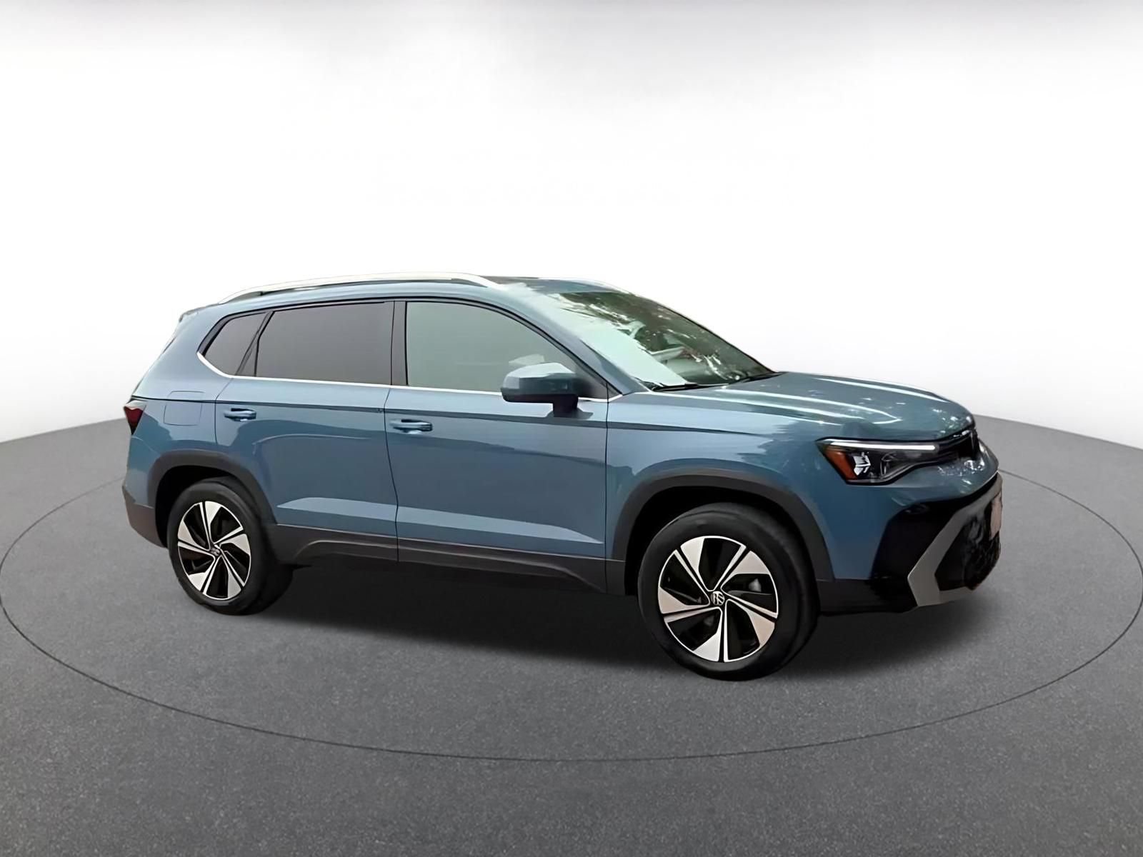 Used 2026 Volkswagen Taos SE AWD/4WD video 2