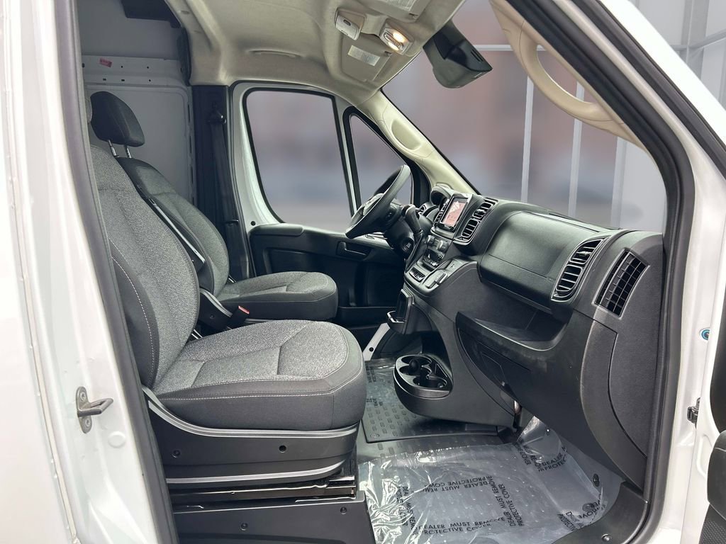 Used 2025 RAM ProMaster 2500 w/ Convenience Group image 15