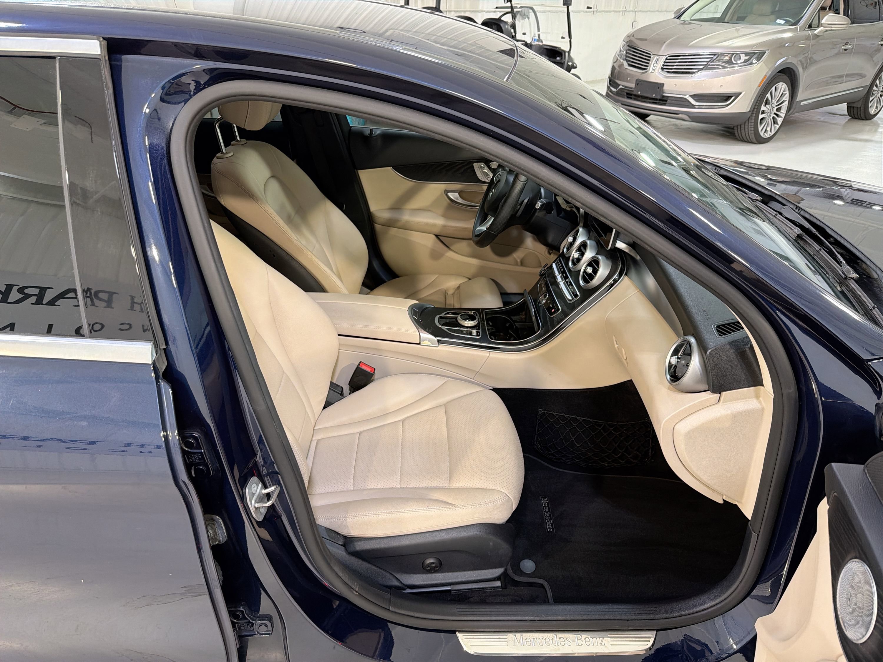 Used 2017 Mercedes-Benz C 300 Sedan image 27