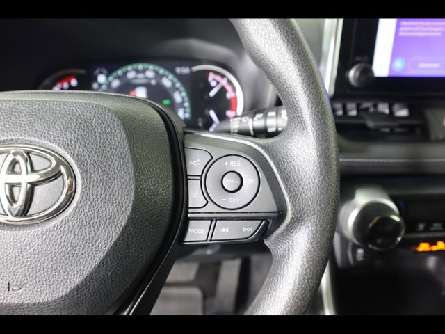 Used 2023 Toyota RAV4 XLE AWD/4WD image 26
