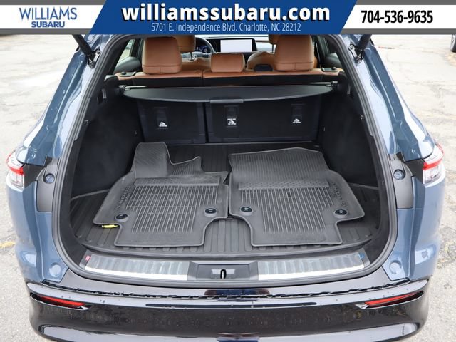 Used 2025 Toyota Crown Signia AWD/4WD image 31