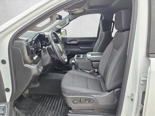Certified 2025 Chevrolet Silverado 1500 LT AWD/4WD image 16