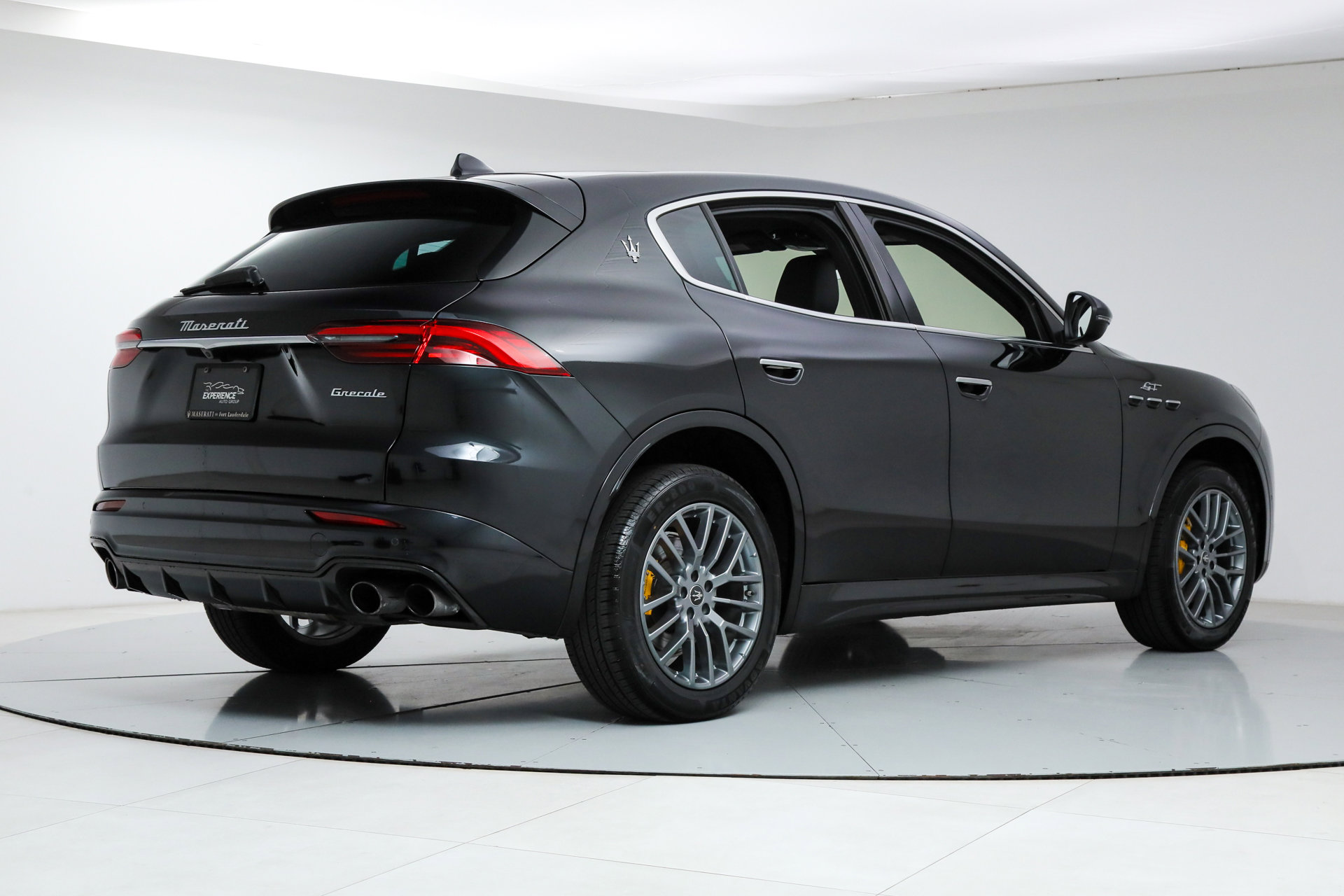 Certified 2023 Maserati Grecale Modena AWD/4WD image 5