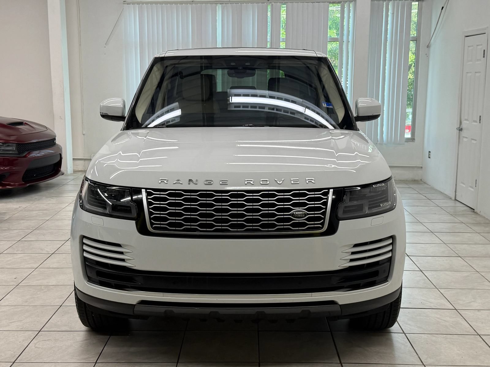 Used 2020 Land Rover Range Rover HSE AWD/4WD image 2