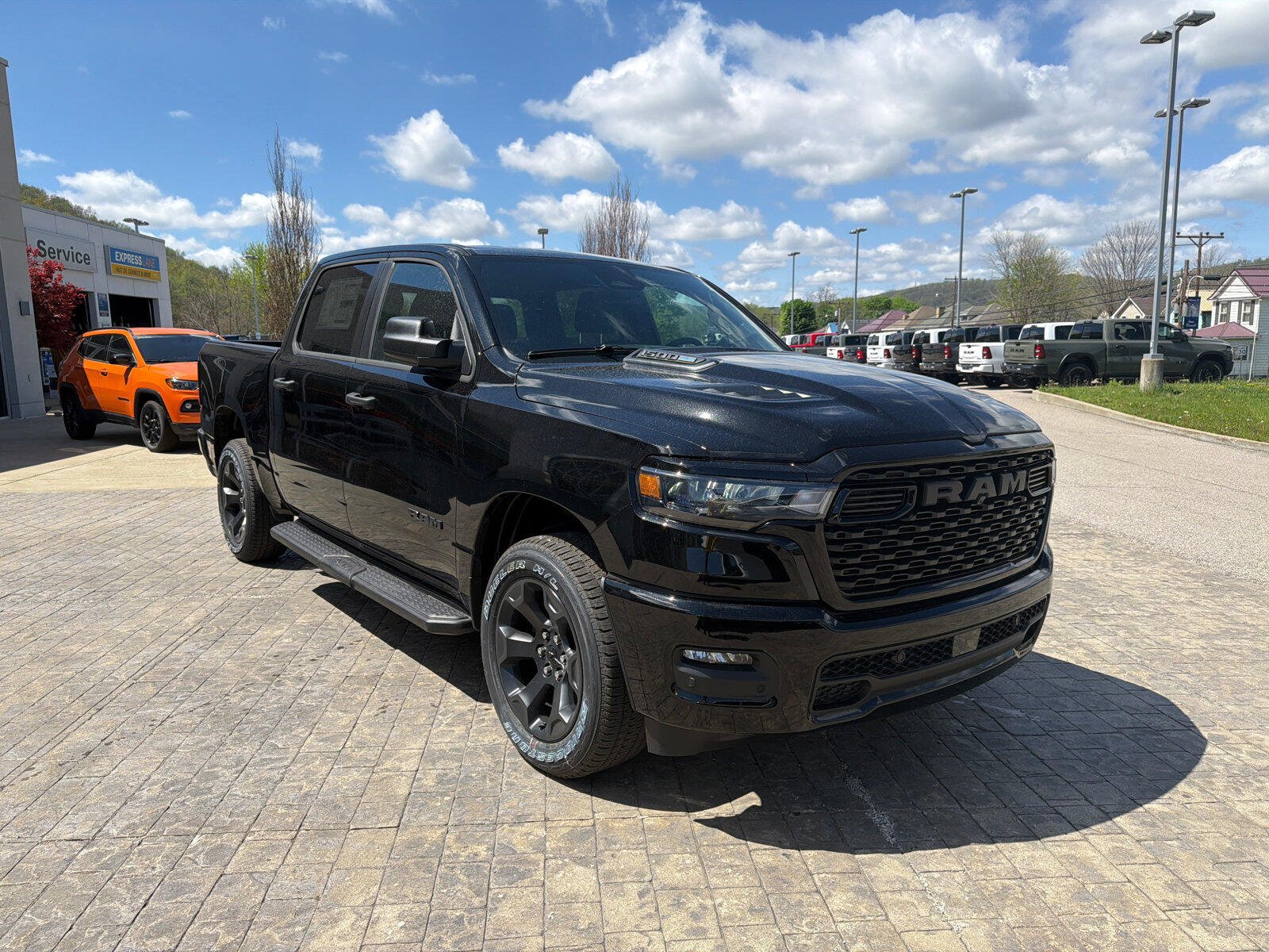 New 2026 RAM 1500 Express AWD/4WD image 2