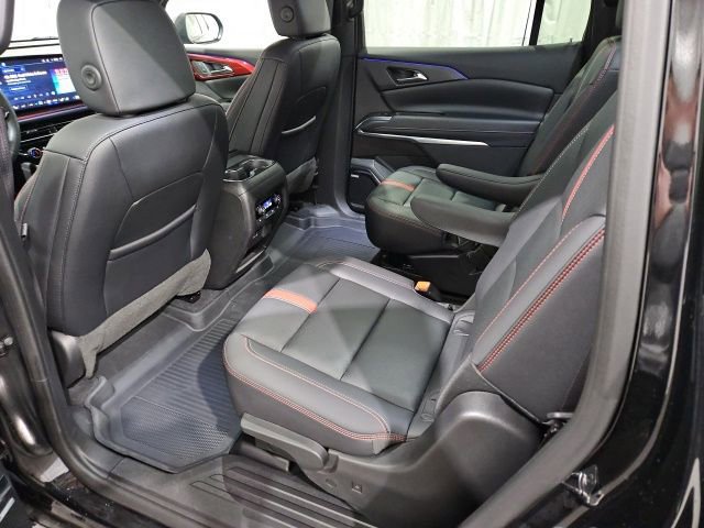 Certified 2025 Chevrolet Traverse RS w/ LPO, Floor Liner Package AWD/4WD image 14