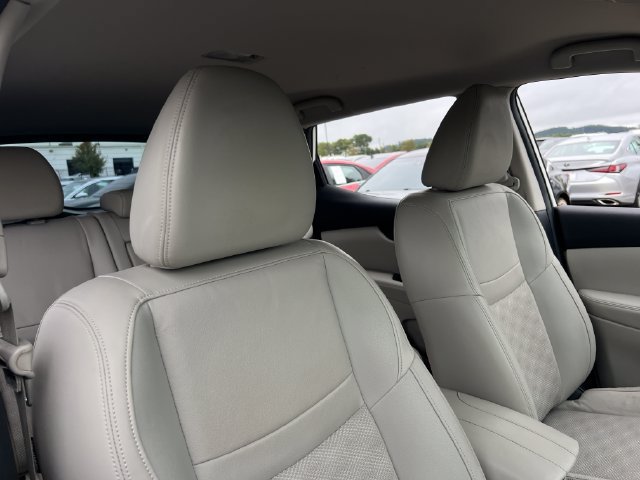 Used 2022 Nissan Rogue Sport SV w/ Technology Package FWD image 27