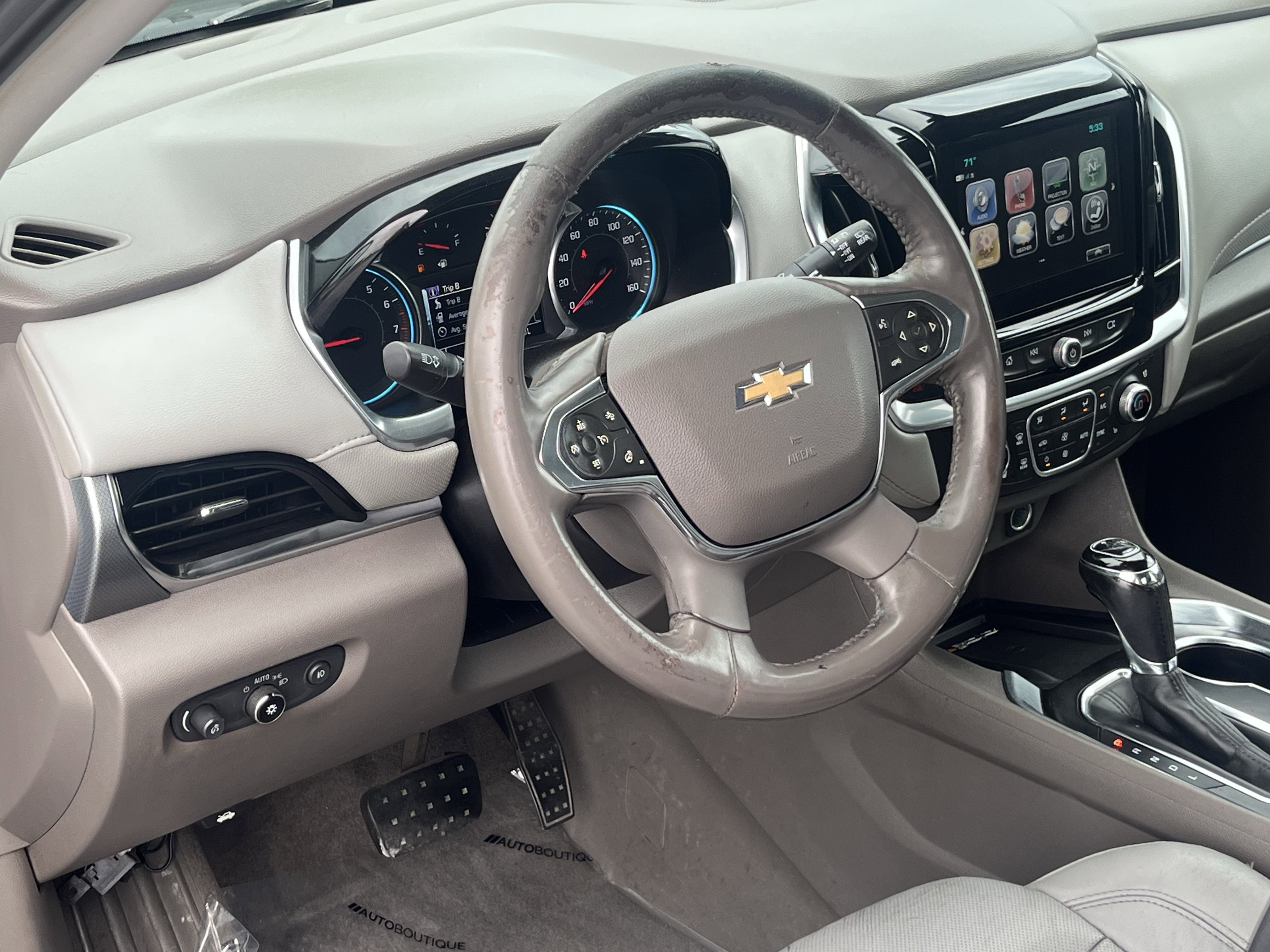 Used 2018 Chevrolet Traverse Premier w/ Driver Confidence II Package FWD image 14