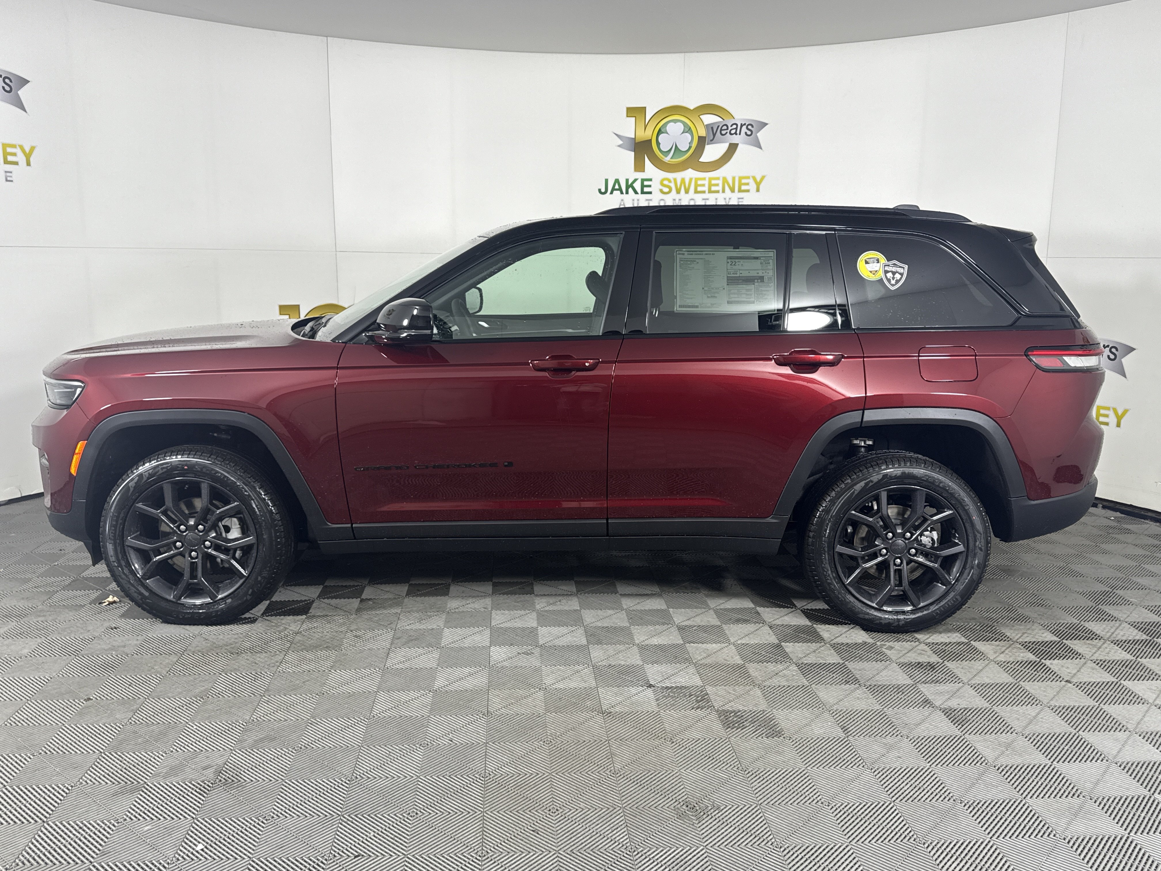 New 2025 Jeep Grand Cherokee Limited AWD/4WD image 5