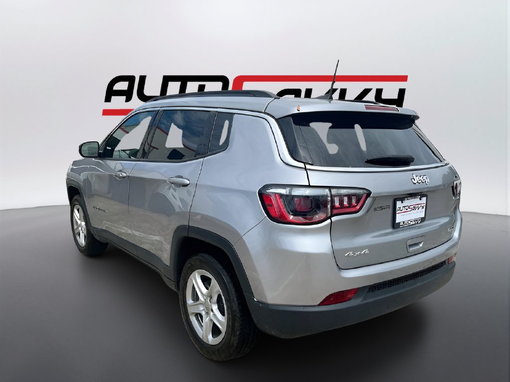 Used 2023 Jeep Compass Latitude w/ Convenience Group AWD/4WD image 5