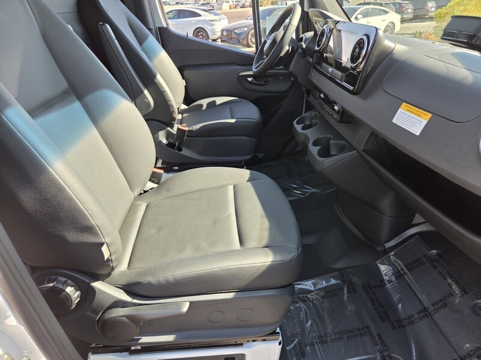 New 2025 Mercedes-Benz eSprinter 170 Cargo image 18