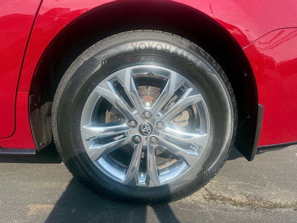 Used 2022 Toyota Sienna XSE w/ XSE Plus Package AWD/4WD image 29