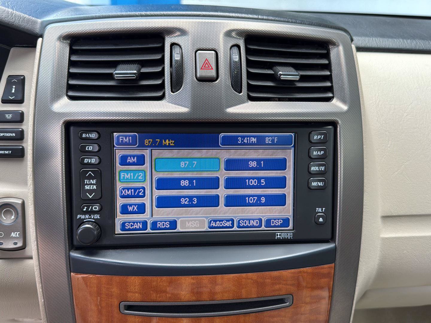 Used 2006 Cadillac XLR RWD image 24
