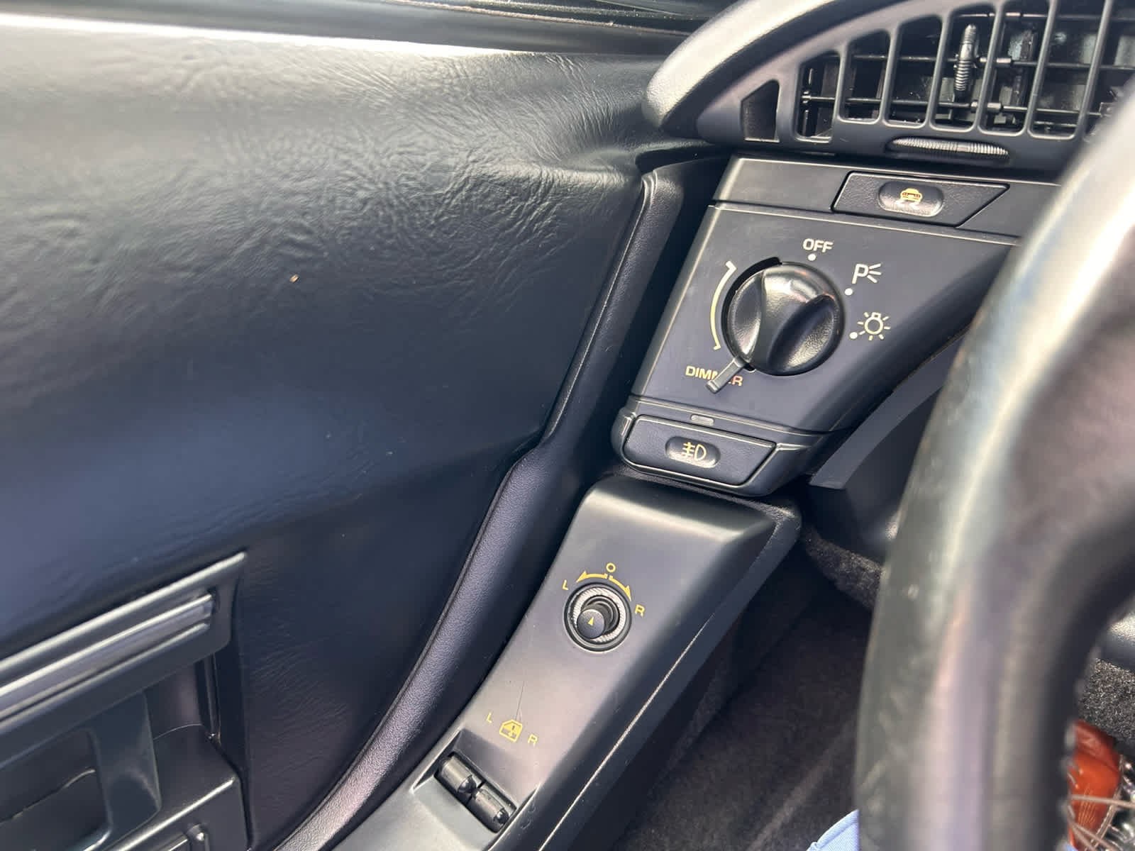 Used 1993 Chevrolet Corvette Convertible RWD image 12