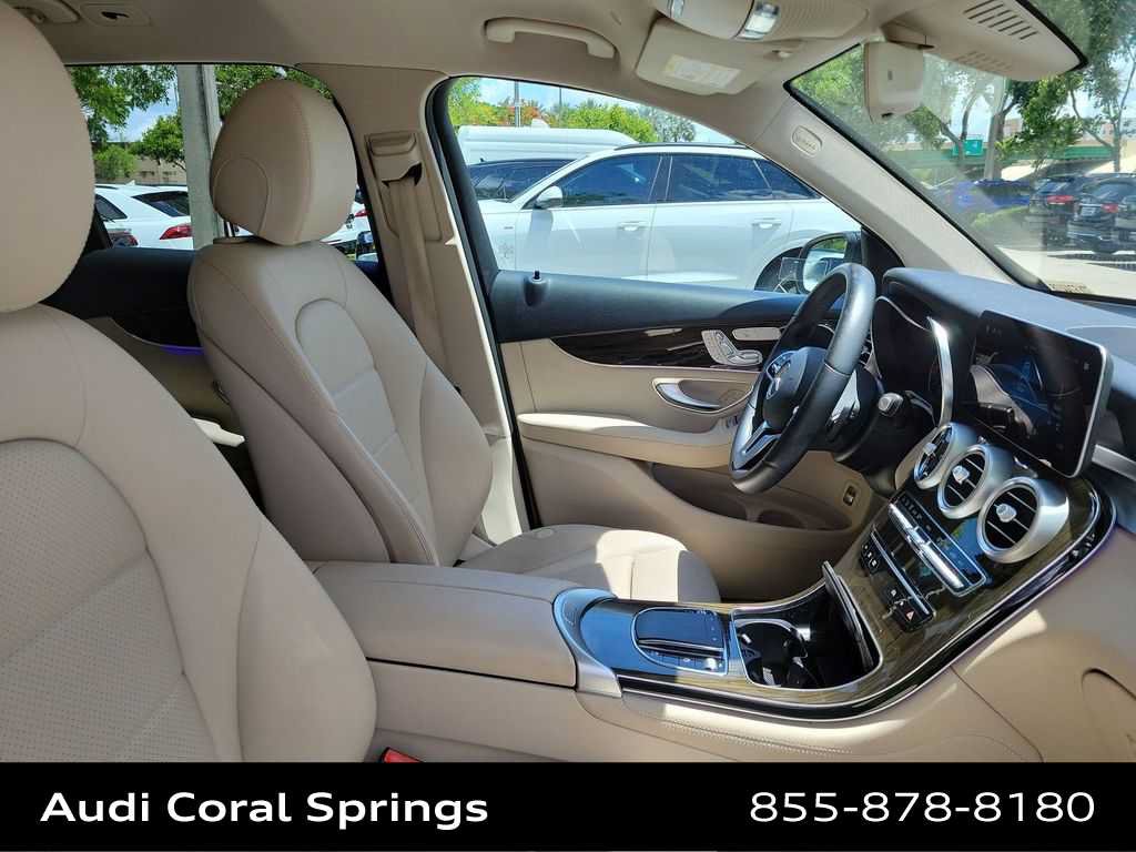Used 2020 Mercedes-Benz GLC 300 image 14