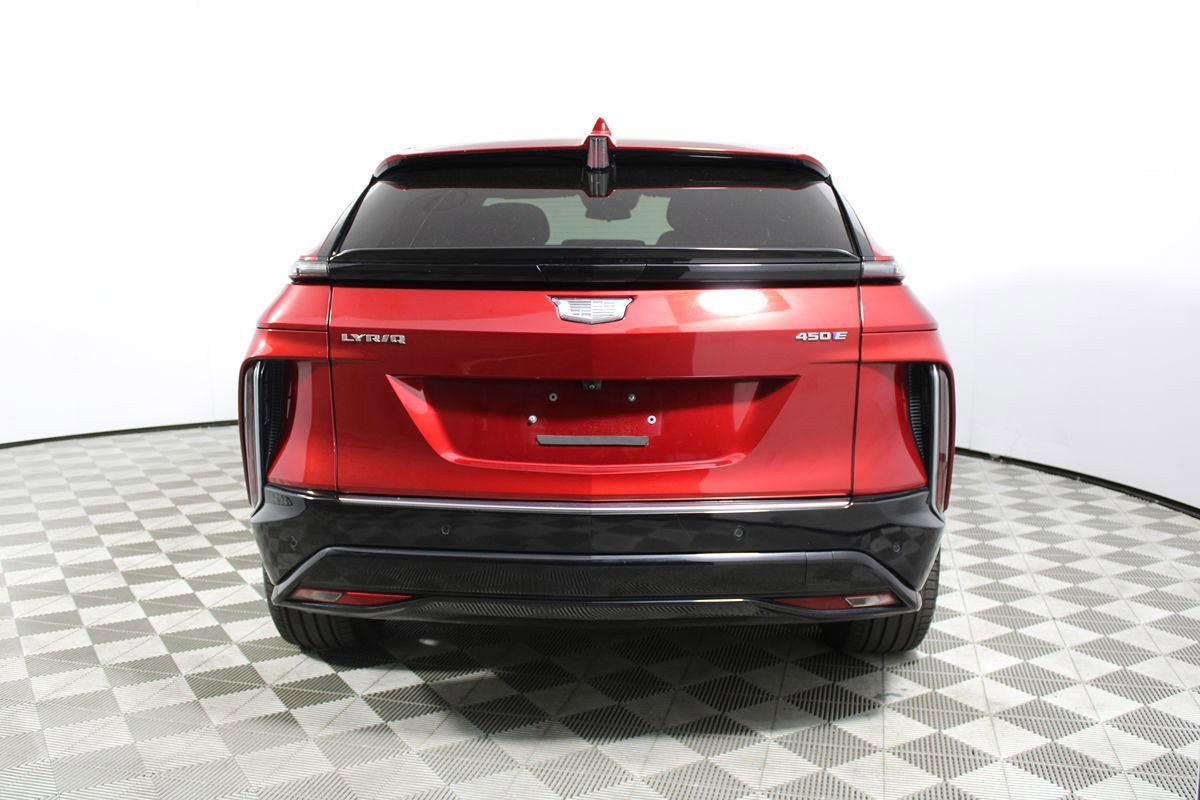 Used 2024 Cadillac Lyriq Tech RWD image 43