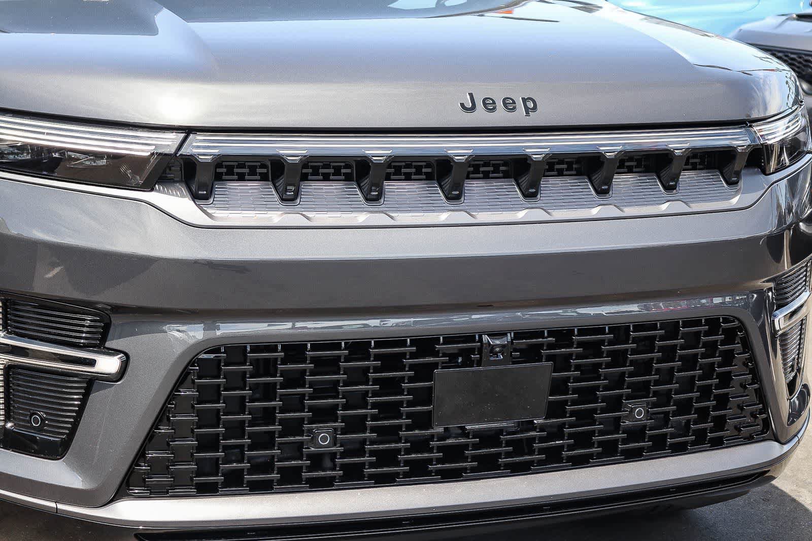 New 2026 Jeep Grand Wagoneer Limited AWD/4WD image 9