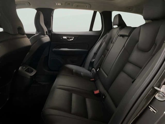 Used 2025 Volvo V60 B5 Cross Country Plus AWD/4WD image 22