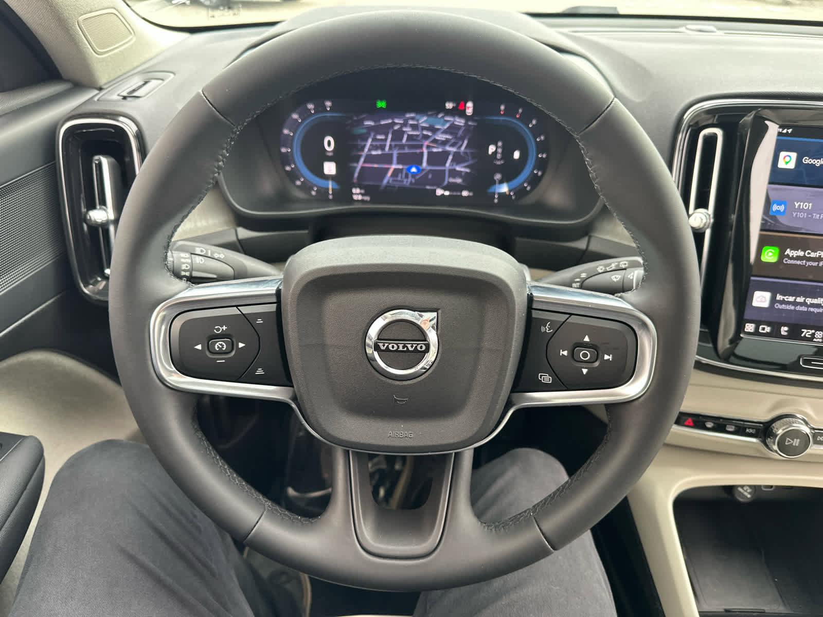 Used 2023 Volvo XC40 B5 Plus w/ Driver Assist Package image 17