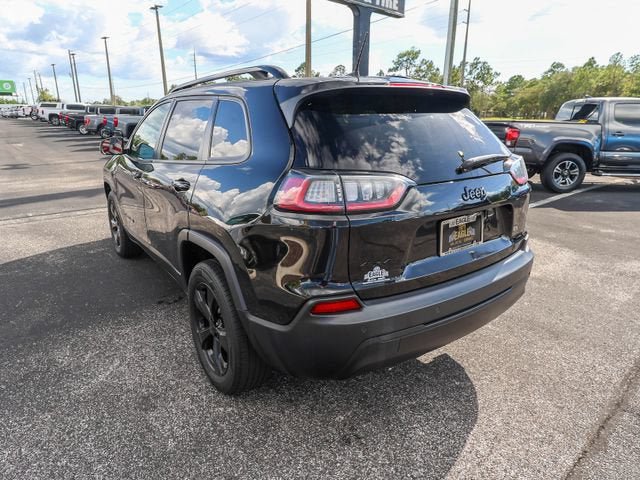 Used 2021 Jeep Cherokee Latitude Plus AWD/4WD image 16