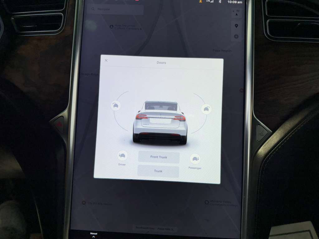 Used 2017 Tesla Model X 100D image 22