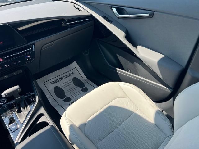 Certified 2026 Kia Niro EX FWD image 11