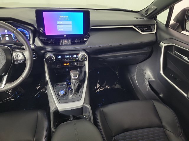 Used 2025 Toyota RAV4 XSE w/ Advanced Technology Package AWD/4WD image 17