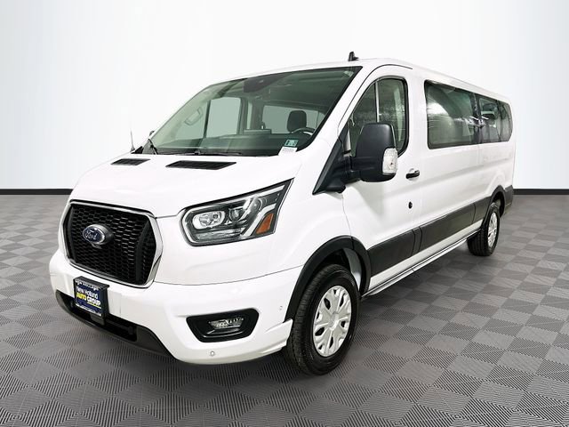 Used 2023 Ford Transit 350 XLT image 3